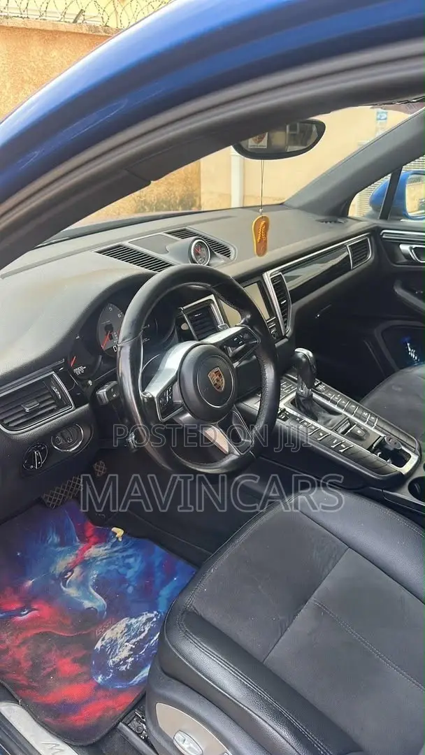 Porsche Macan 2016 Blue