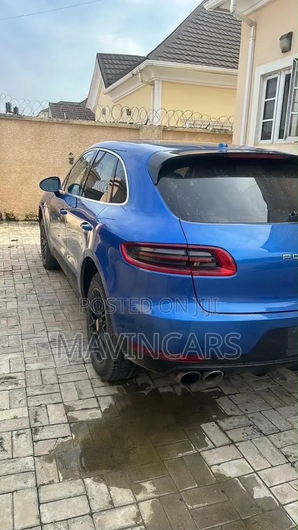 Porsche Macan 2016 Blue
