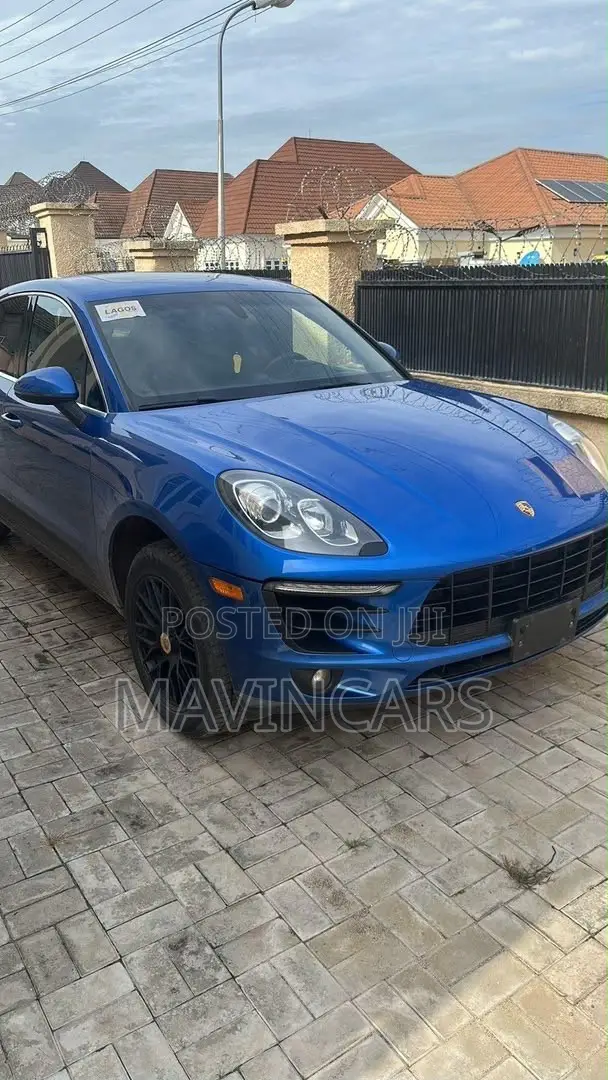 Porsche Macan 2016 Blue