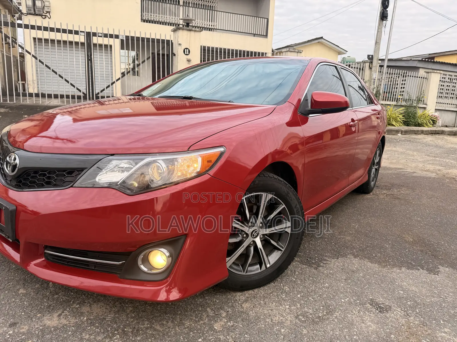 Toyota Camry SE 4dr Sedan (2.5L 4cyl 6A) 2012 Red