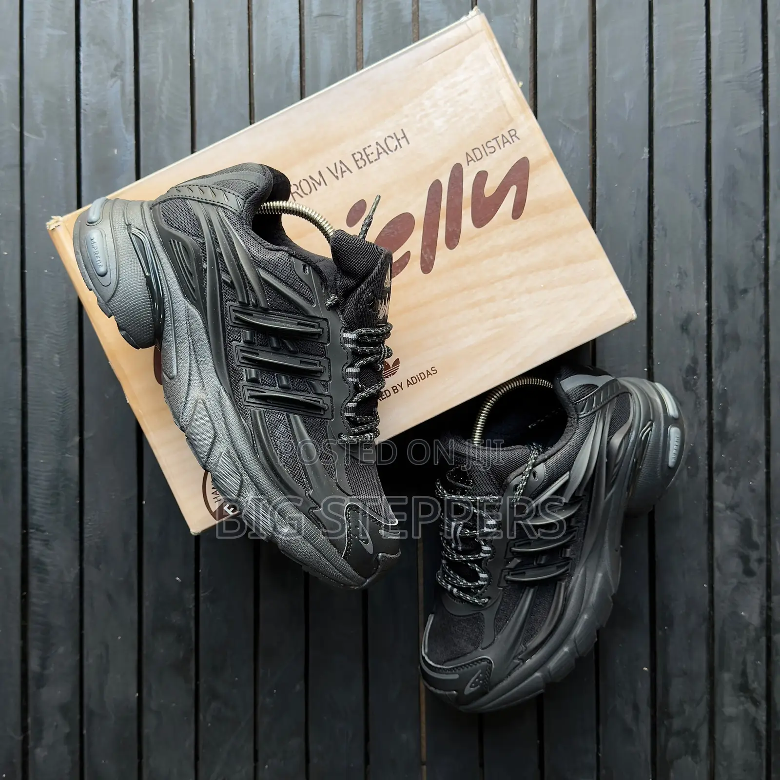 Pharrel Williams X Adidas Adistar Jellyfish Sneakers