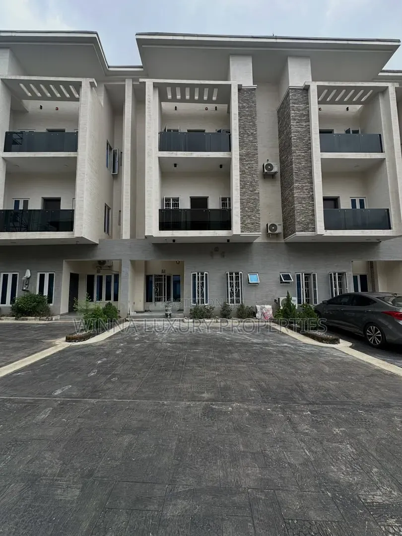 5bdrm Duplex in Utako for sale