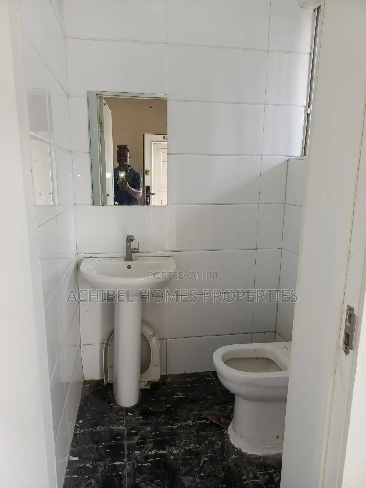 4bdrm Duplex in Near Abraham, Lekki Phase 2 for rent