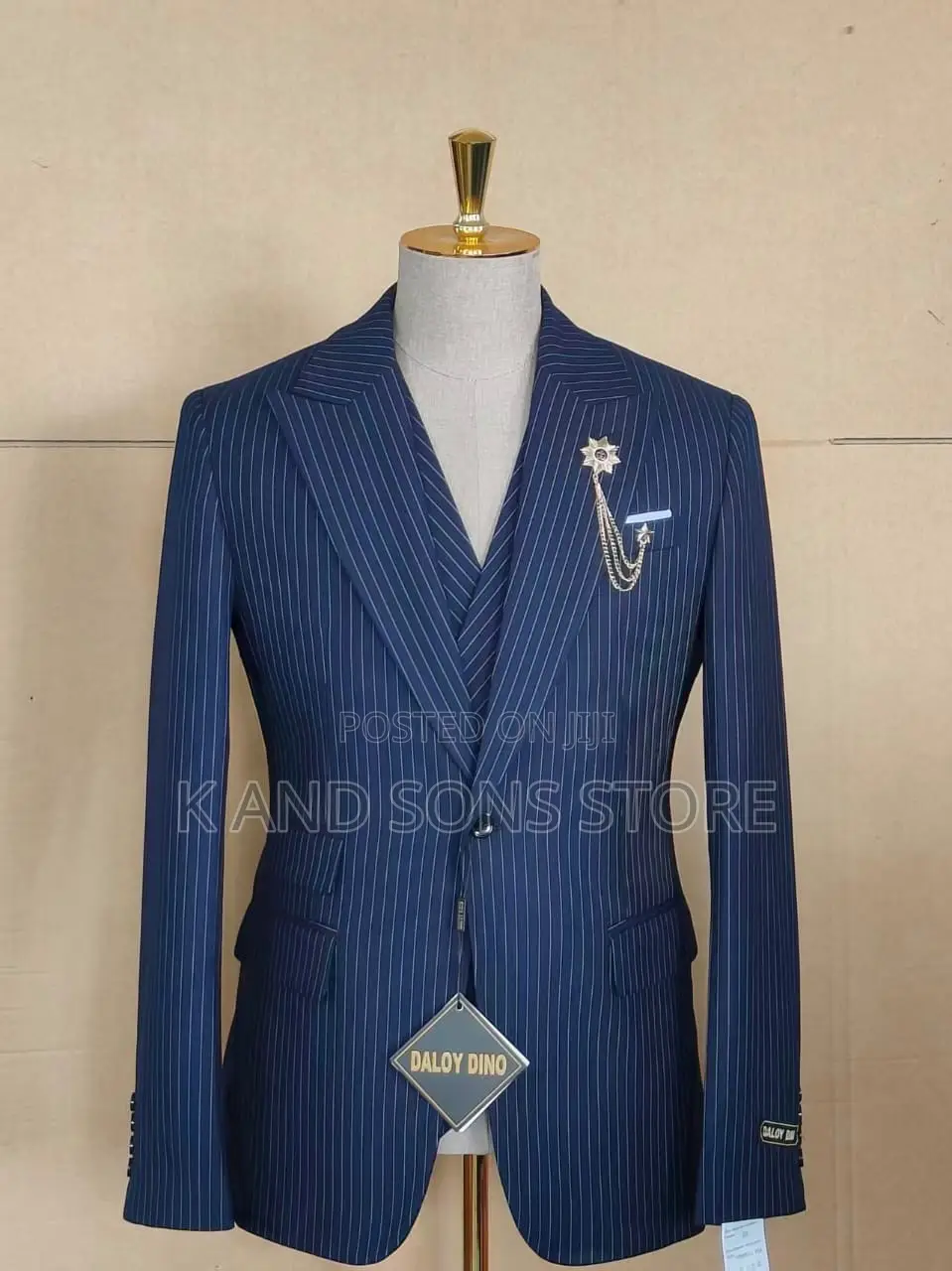 Daloy Dino Pinstripe Double-Breasted Suit