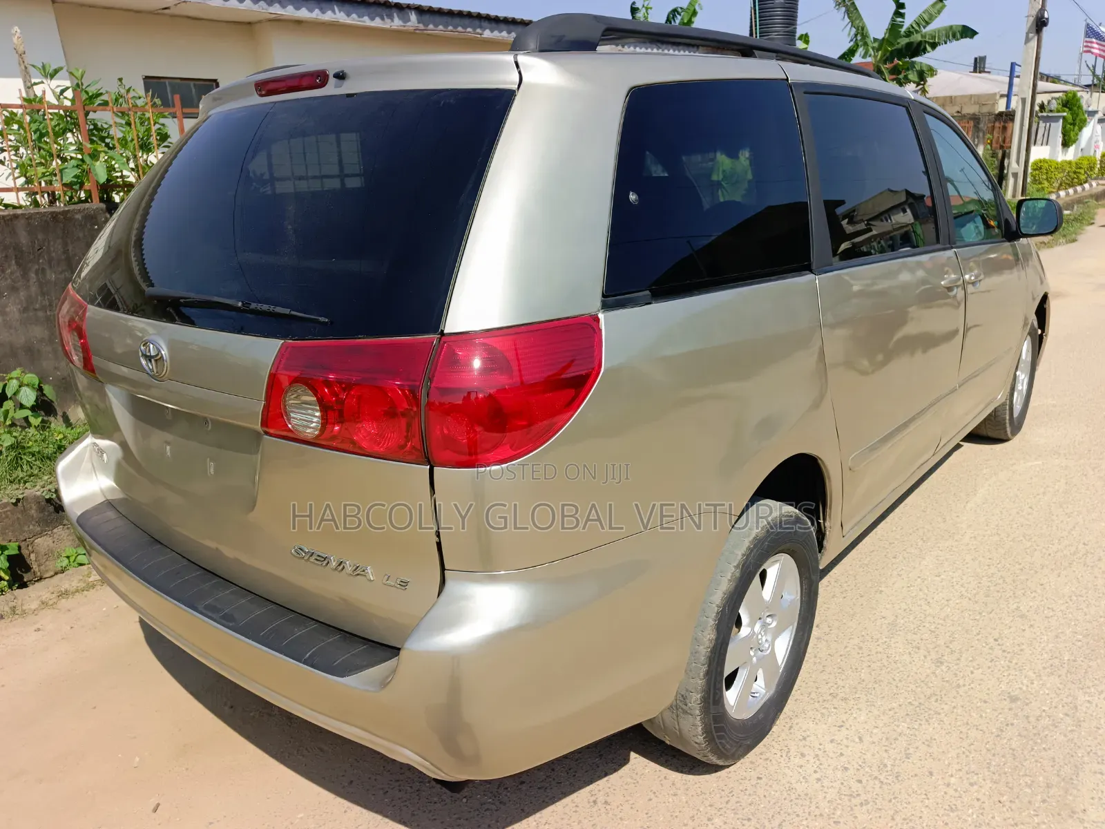 Toyota Sienna LE 2008 Gold