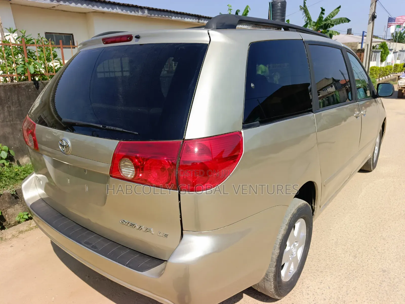 Toyota Sienna LE 2008 Gold