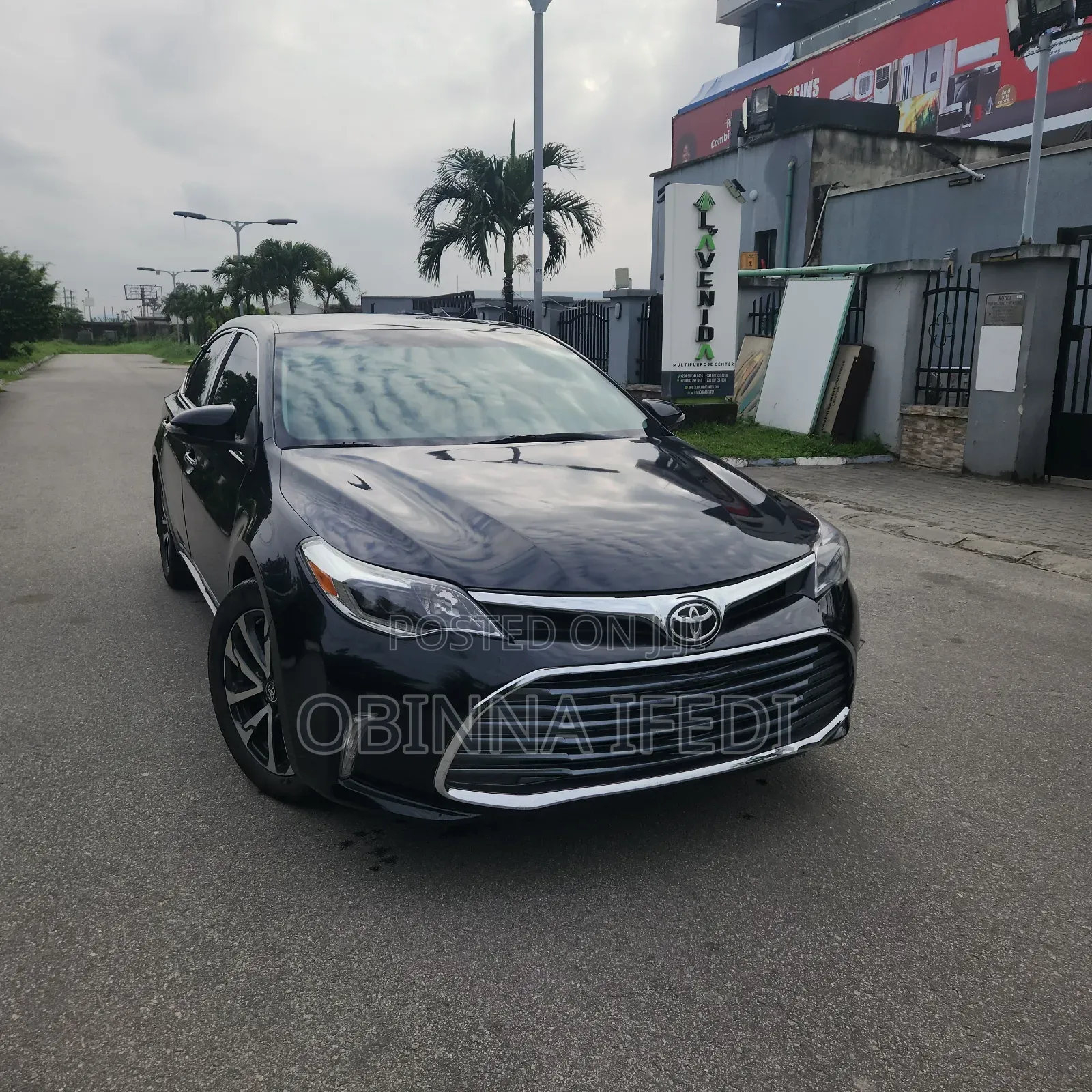 Toyota Avalon Limited 4dr Sedan (3.5L 6cyl 6A) 2014 Black