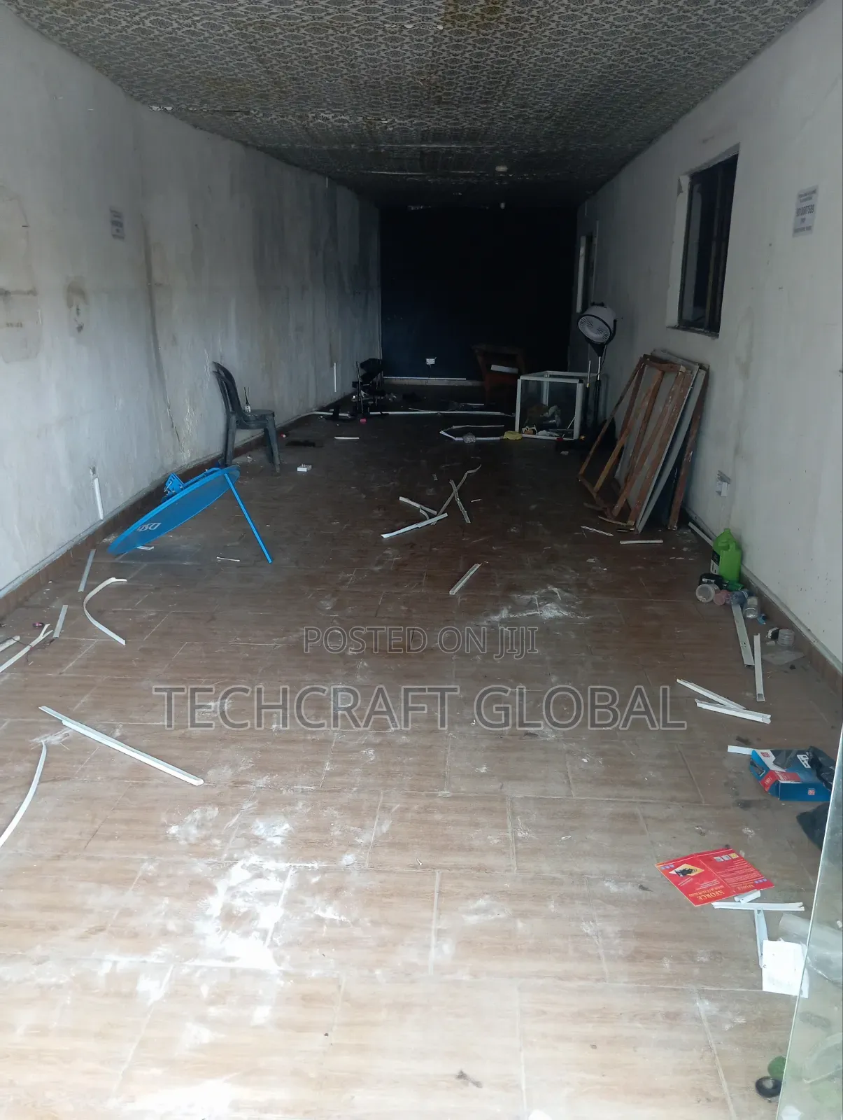Very Massive and Long Shop to Let Directly Facing the Express