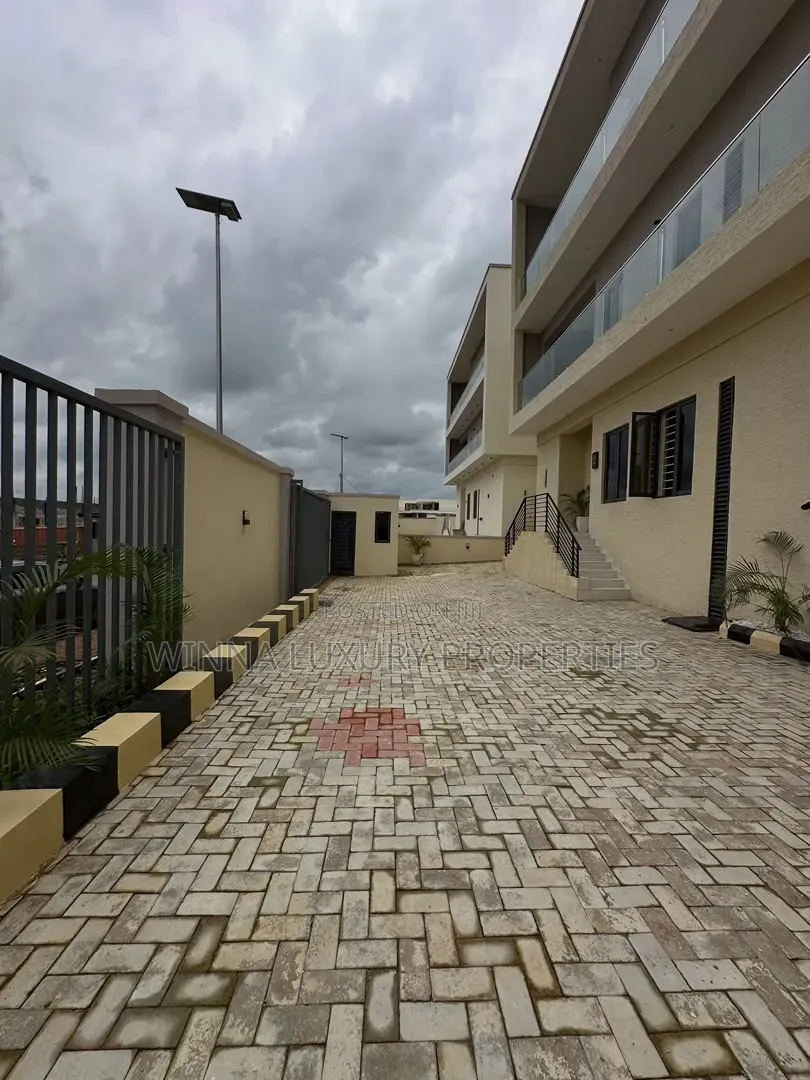 5bdrm Duplex in Katampe Extension for sale