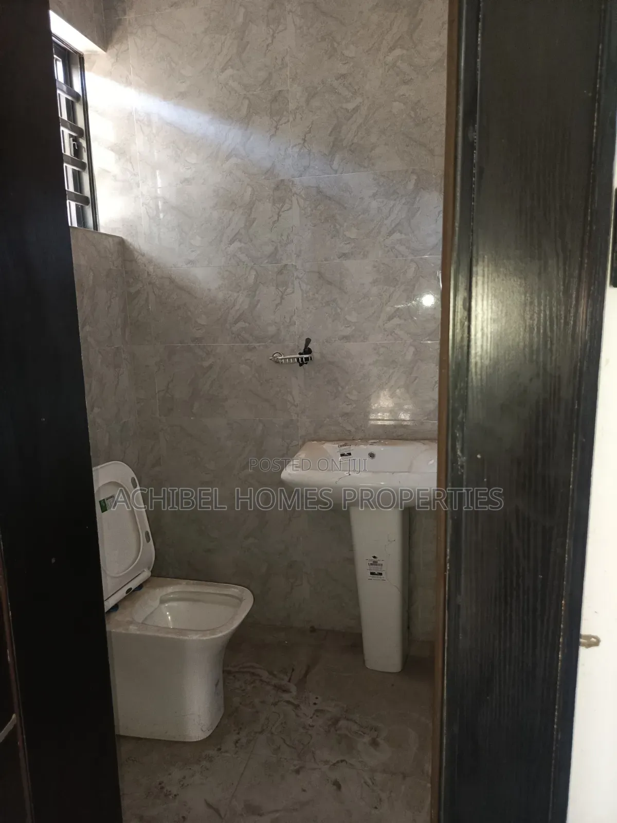 3bdrm Duplex in Near Abraham, Lekki Phase 2 for rent