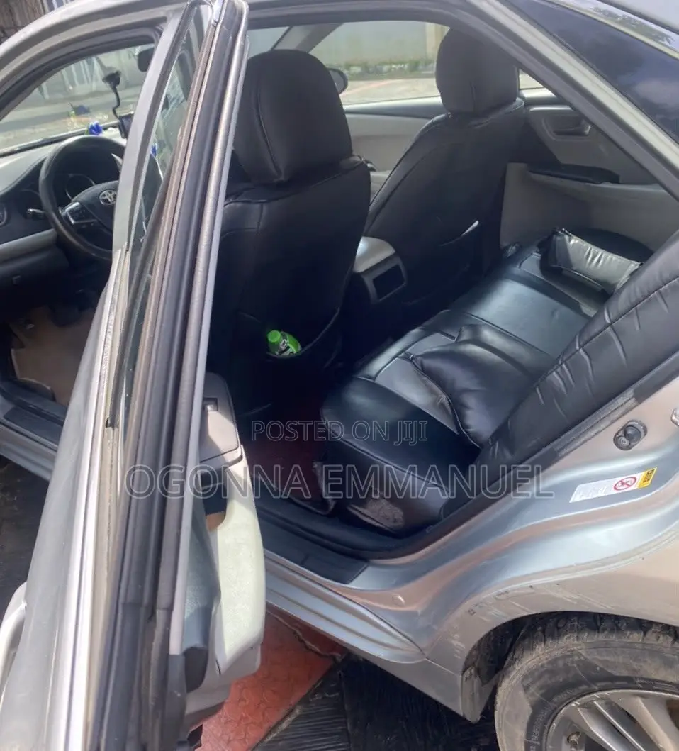 Toyota Camry SE 4dr Sedan (2.5L 4cyl 6A) 2016 Silver