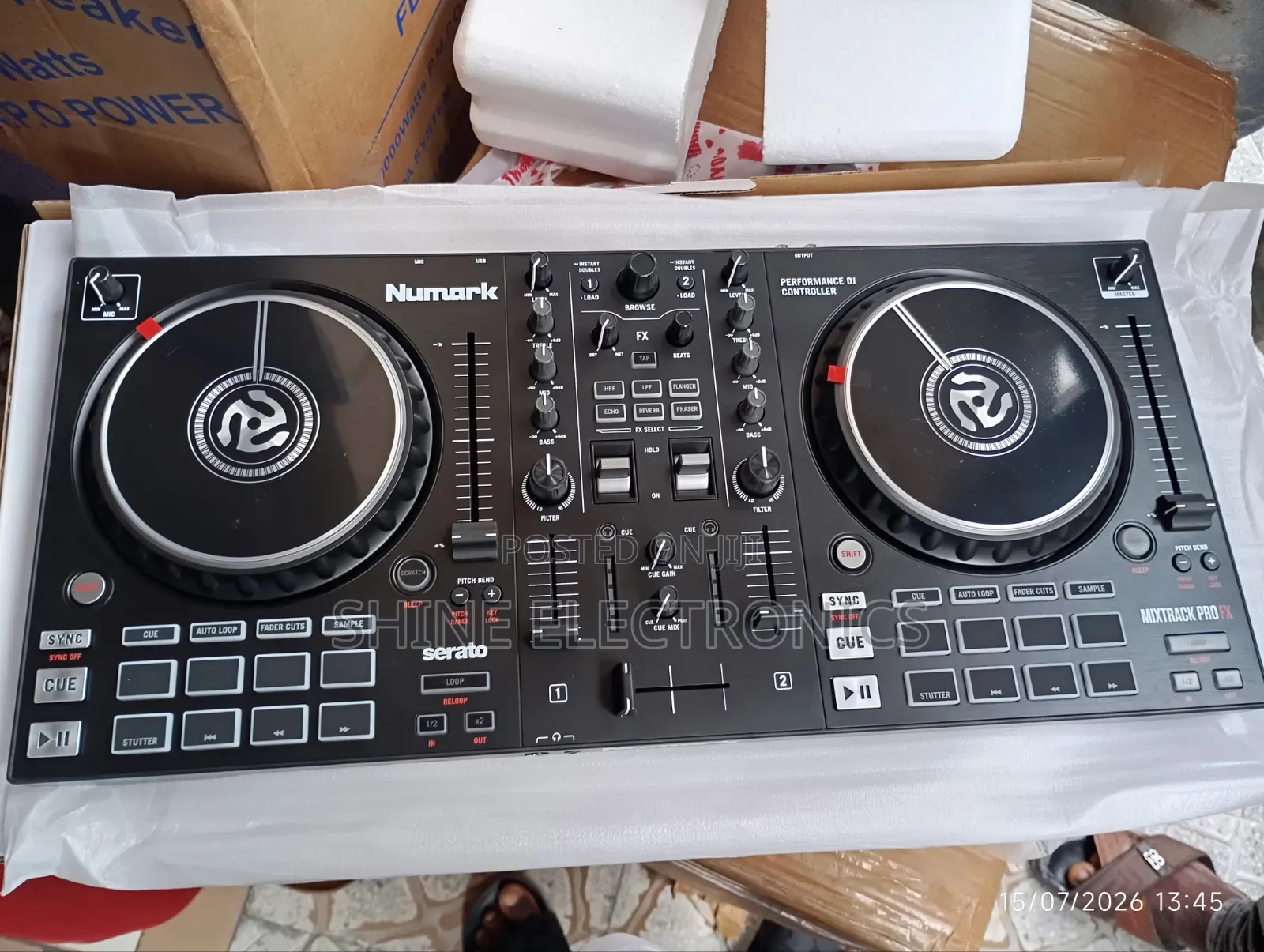 Numark SERATO DJ Controller