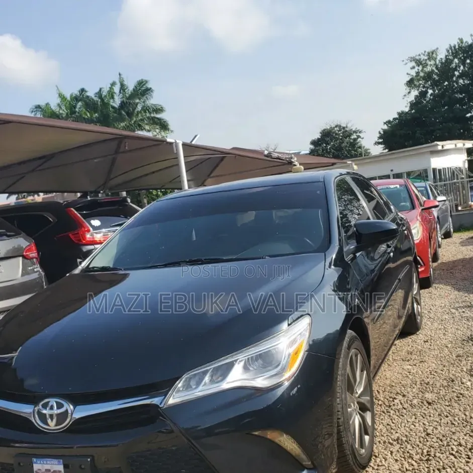 Toyota Camry 2016 Black