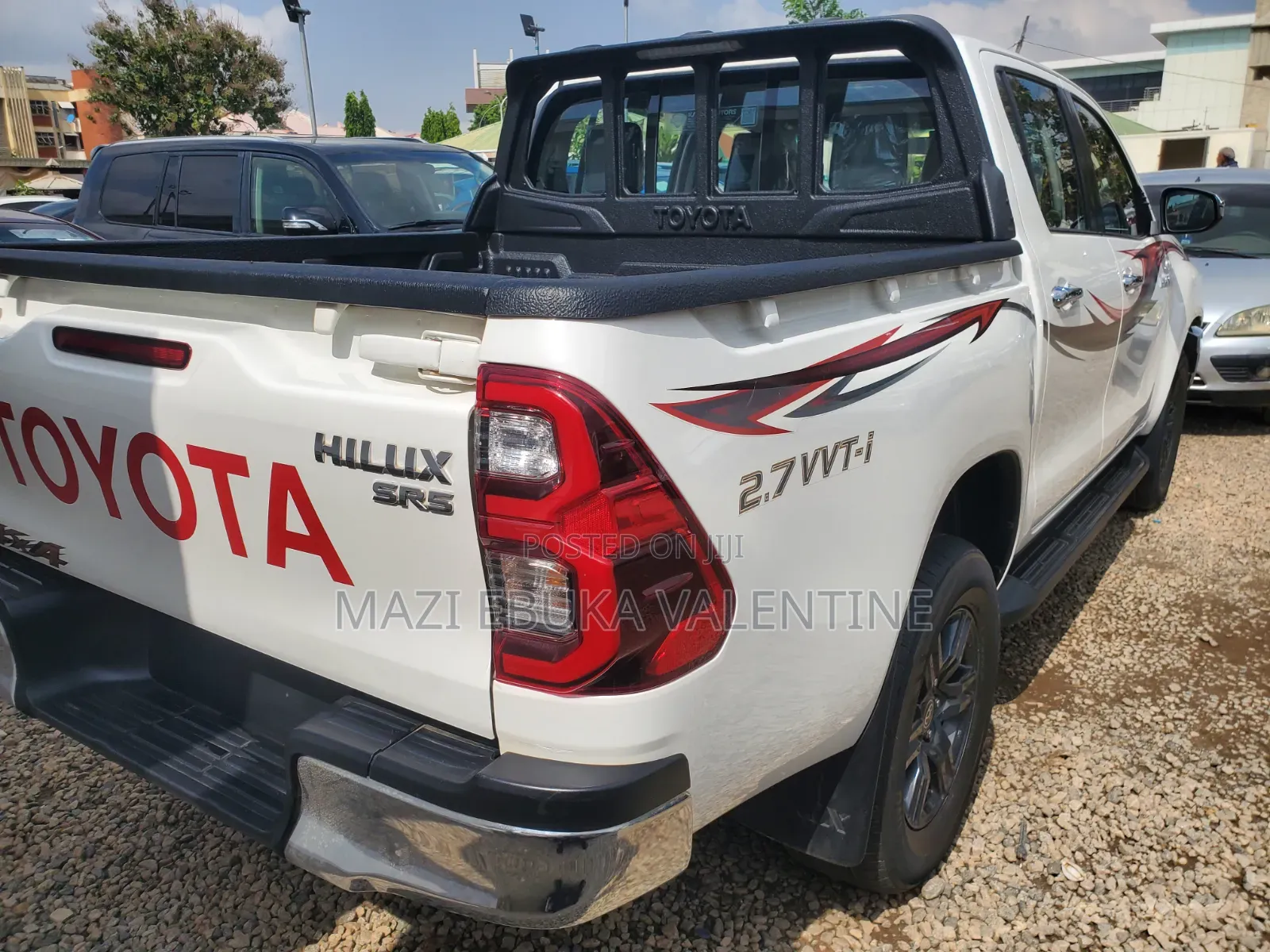 Toyota Hilux 2023 White