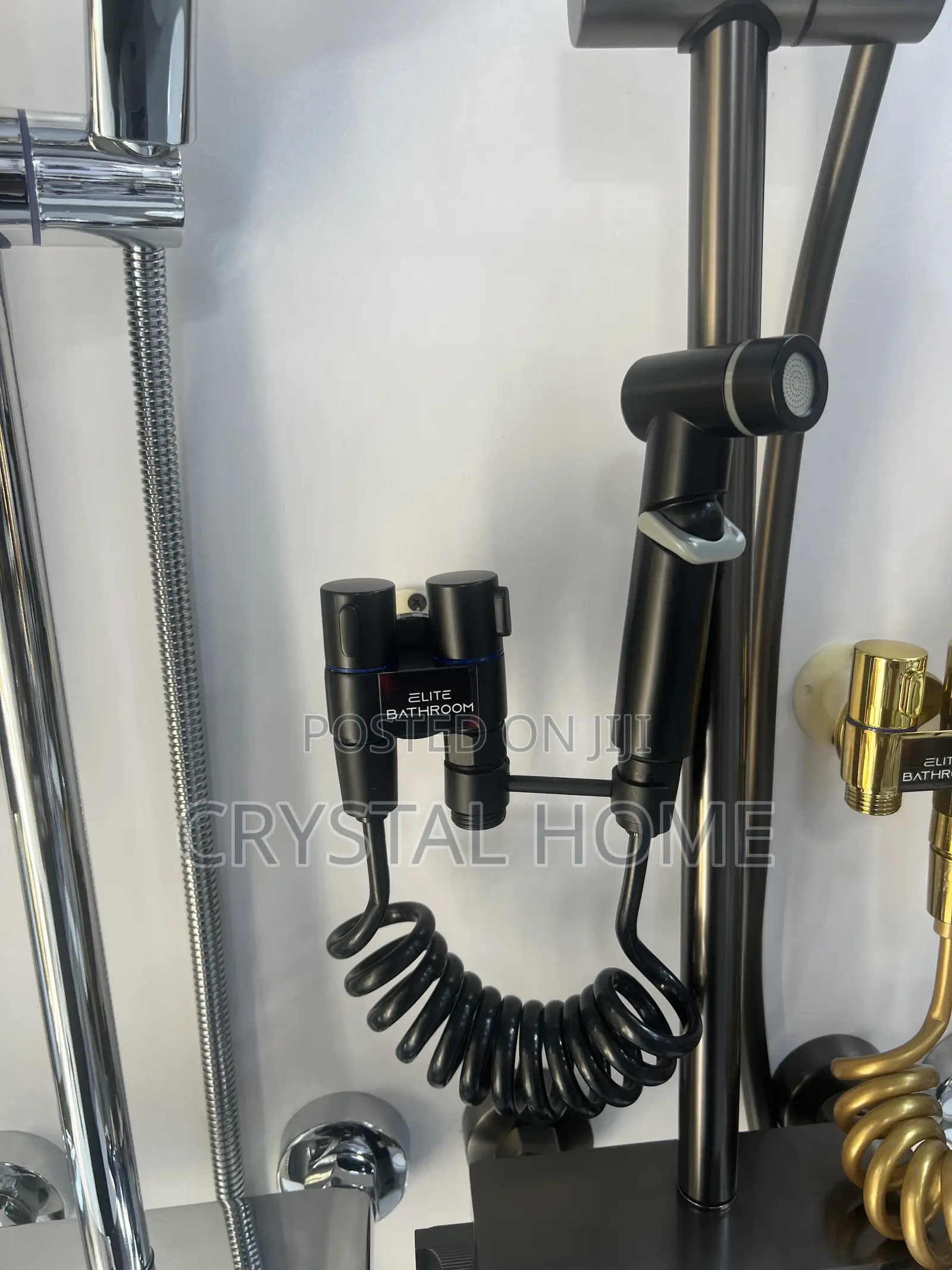Black Bidet With Tee Tap
