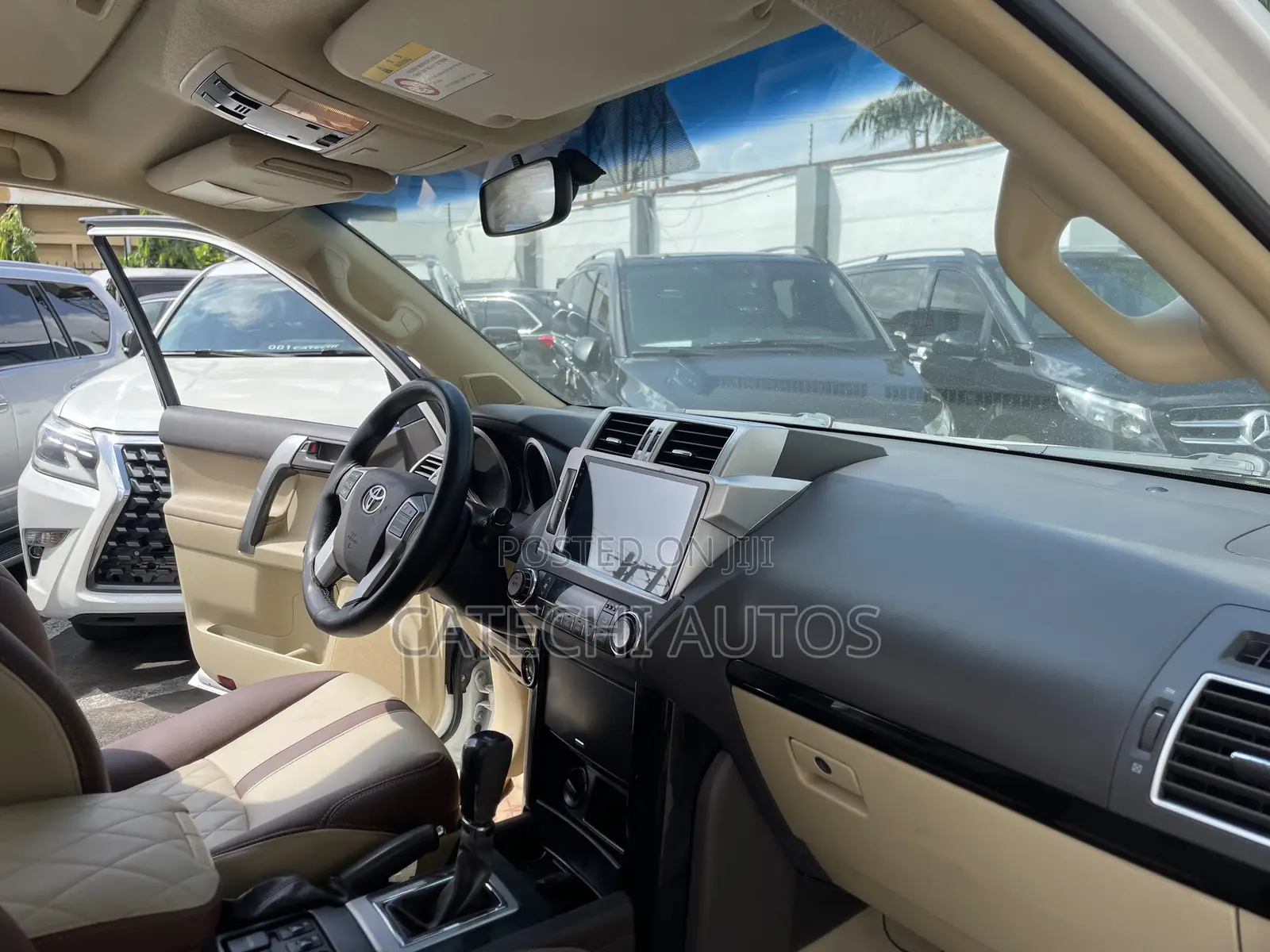 Toyota Land Cruiser Prado 2017 White