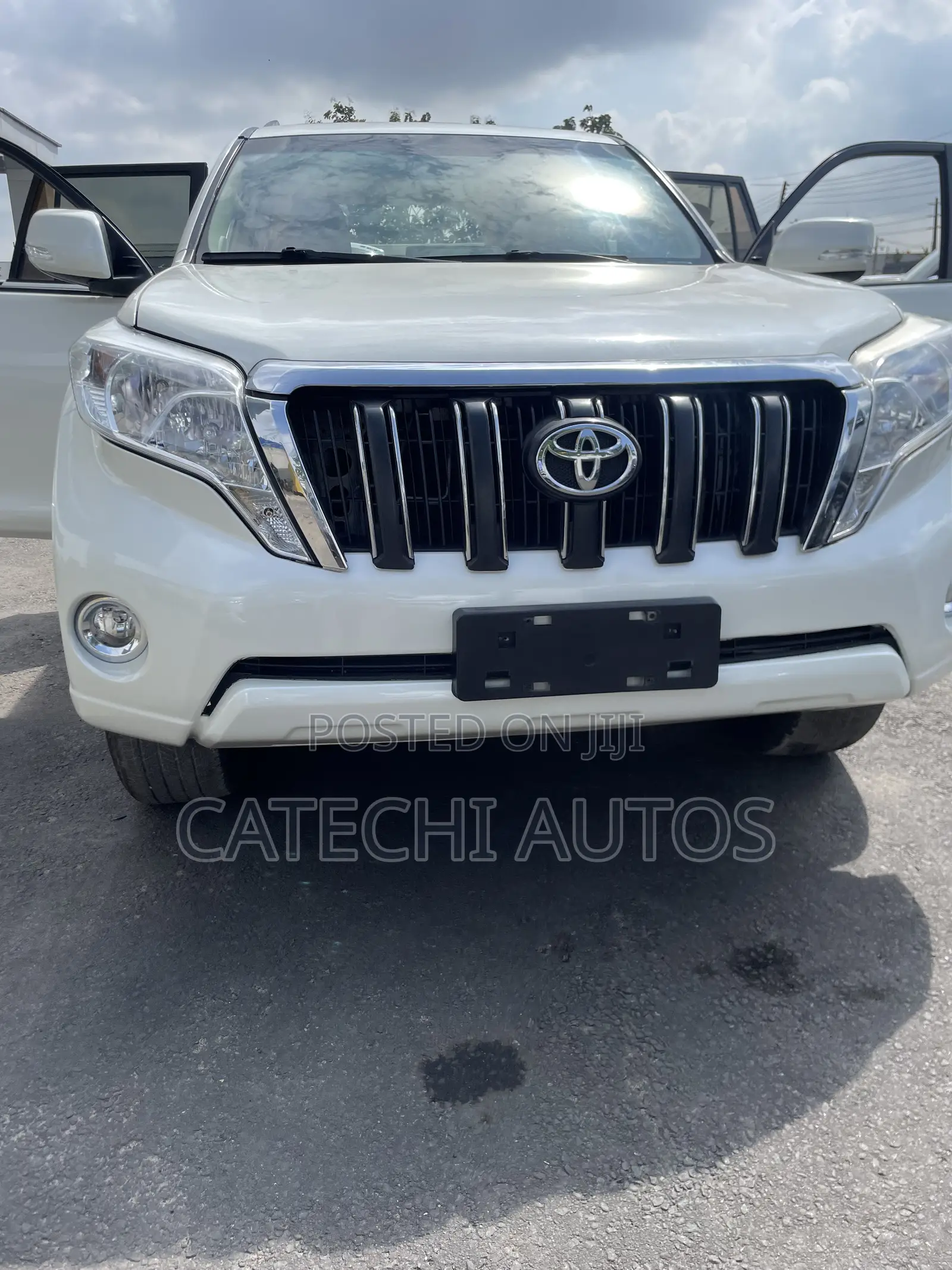 Toyota Land Cruiser Prado 2017 White