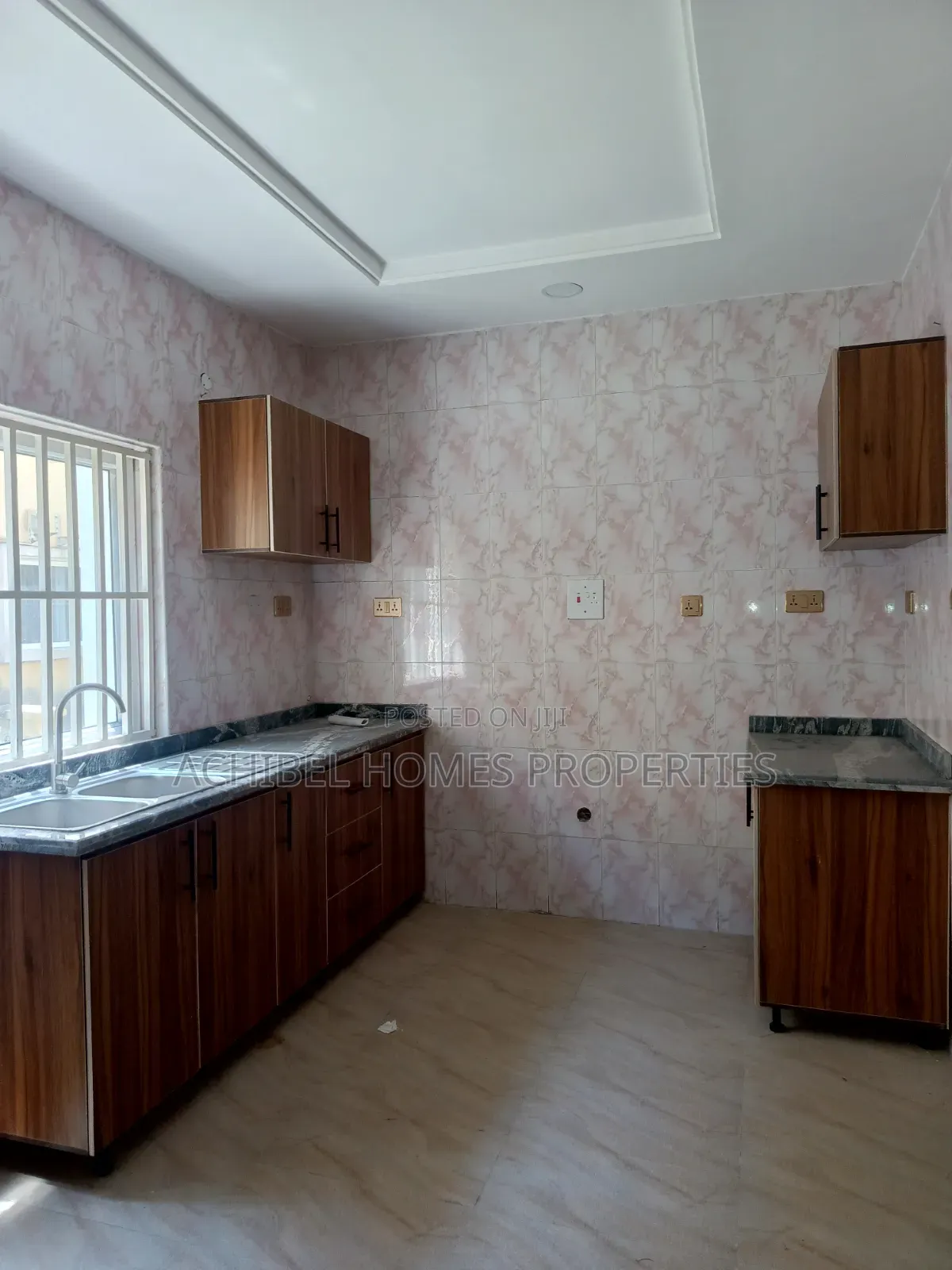 4bdrm Duplex in Abraham Adesanya, Lekki Phase 2 for rent