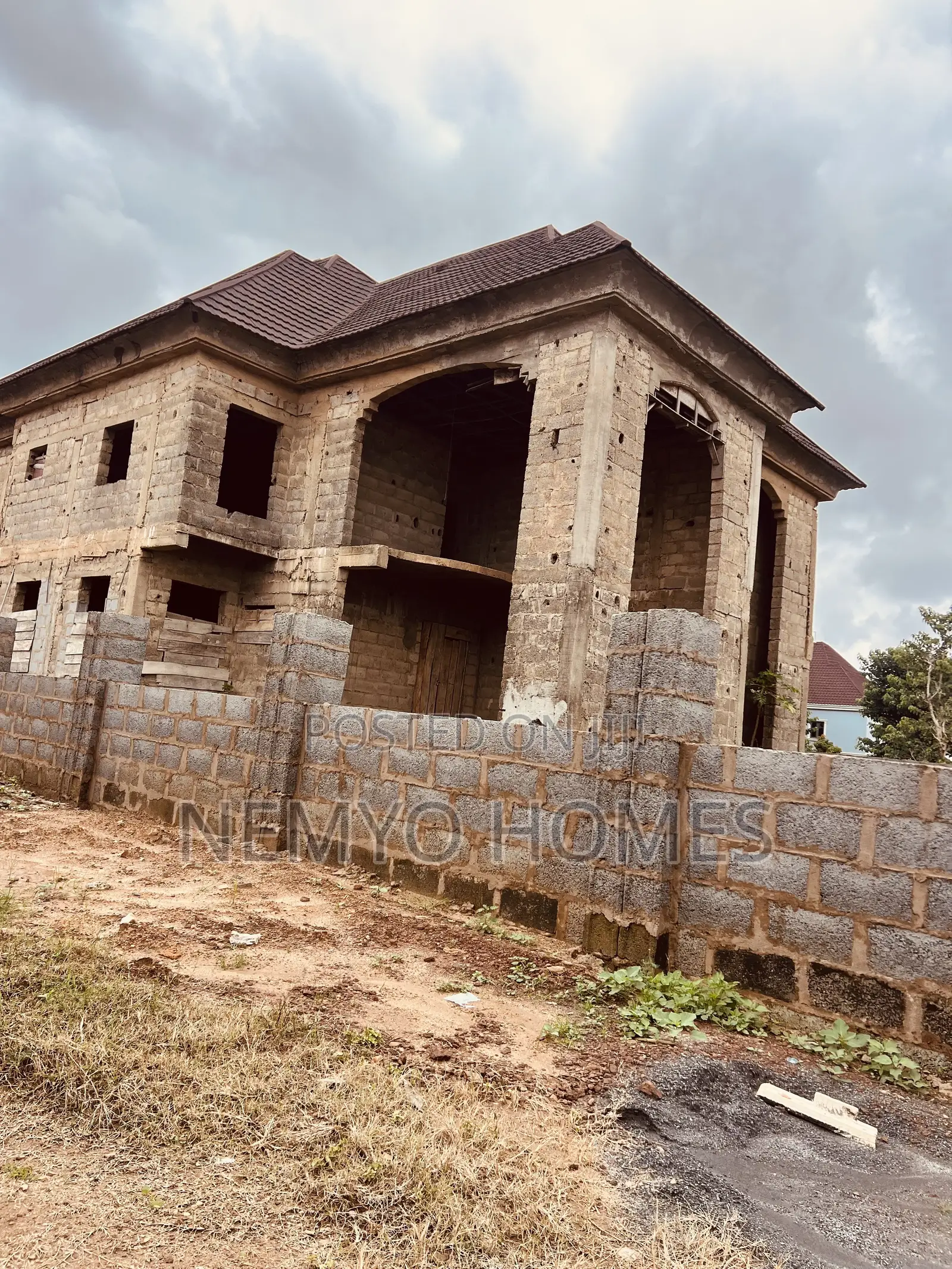 5bdrm Duplex in Galadimawa for sale