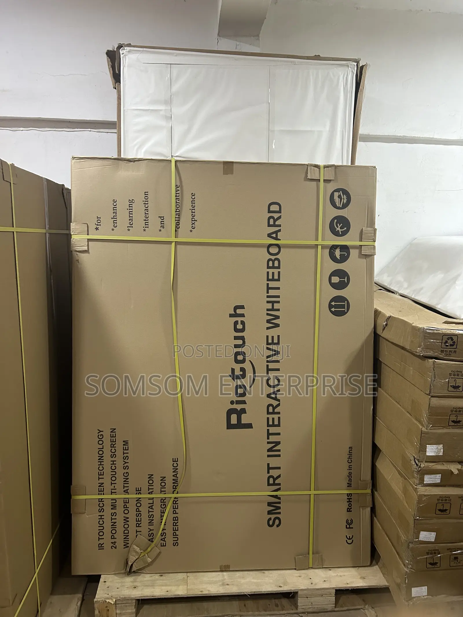 Interactive Smart Board 82inches