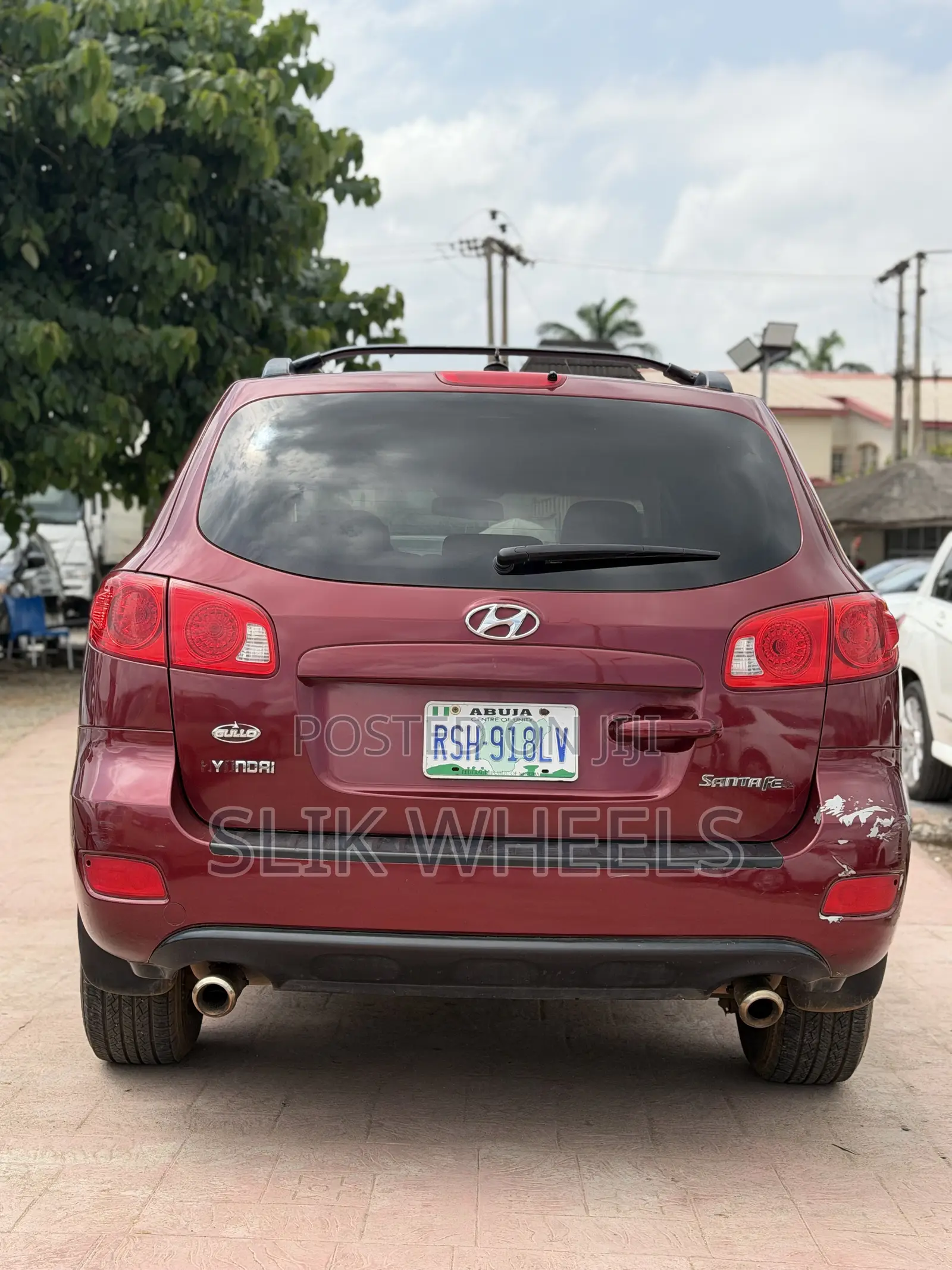 Hyundai Santa Fe 2010 Red