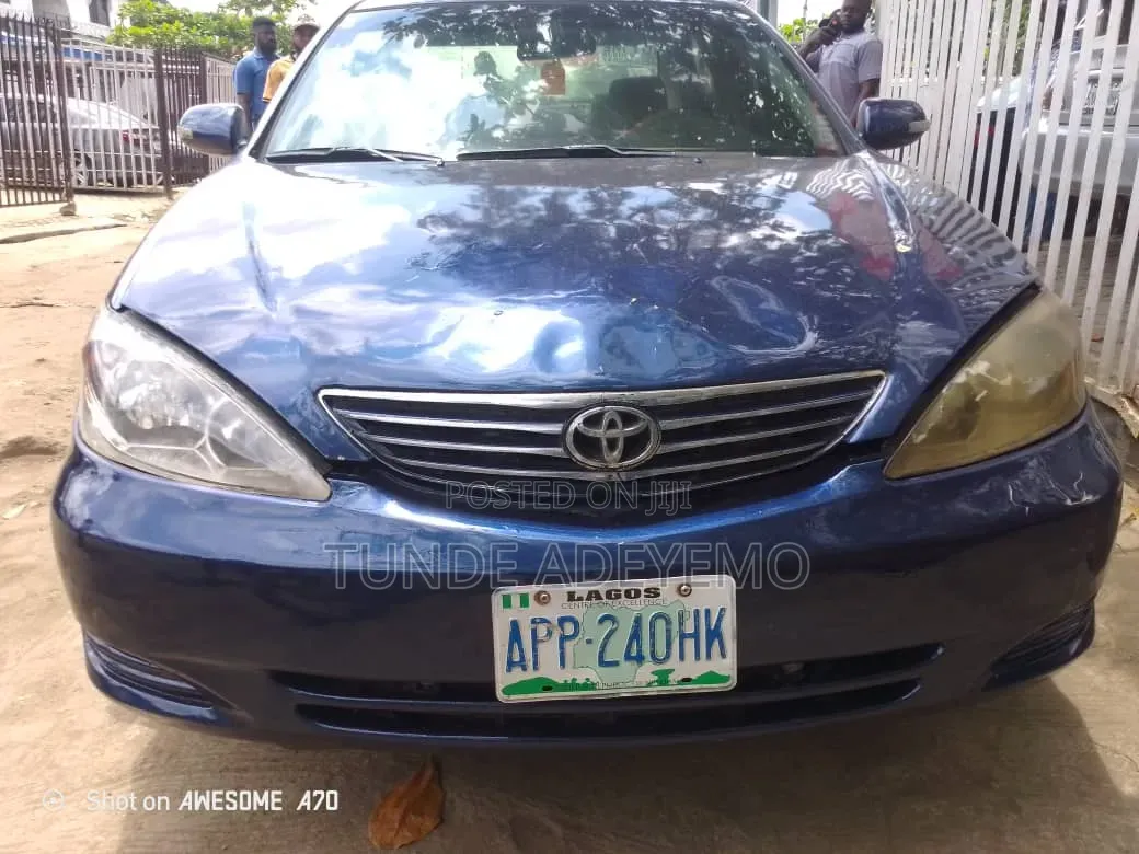 Toyota Camry 2004 Blue