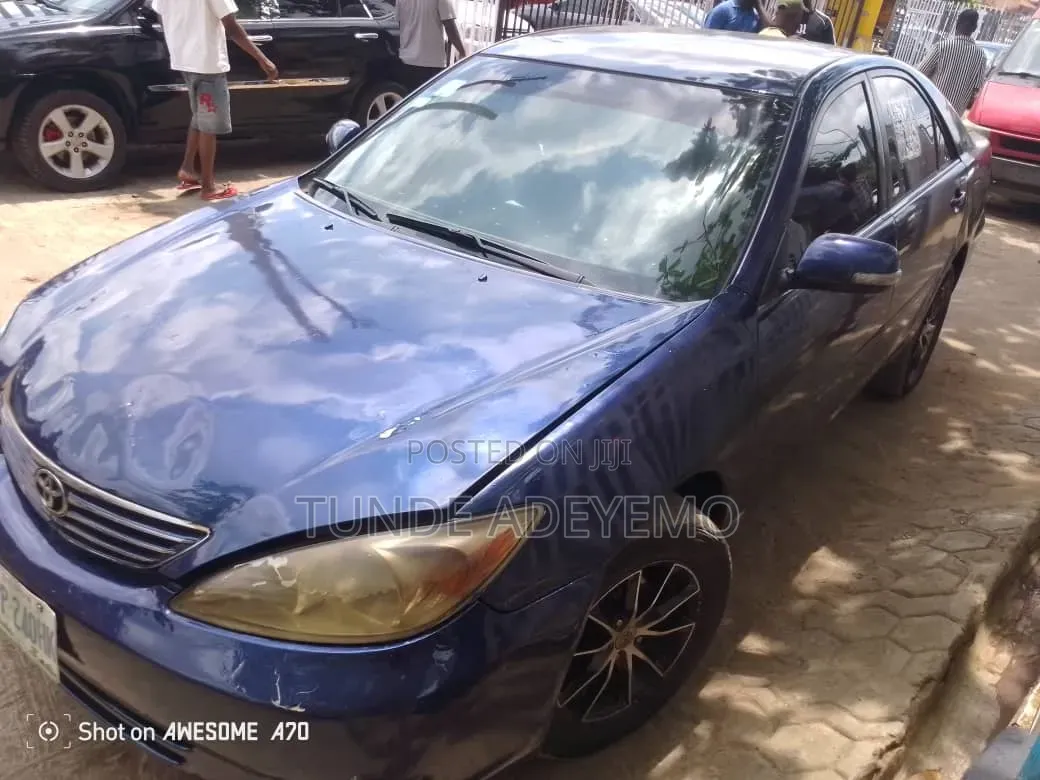 Toyota Camry 2004 Blue