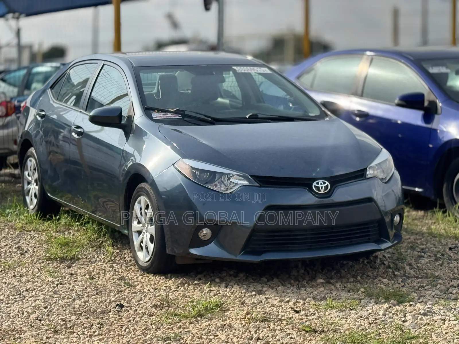 Toyota Corolla LE 4dr Sedan (1.8L 4cyl CVT) 2014 Gray