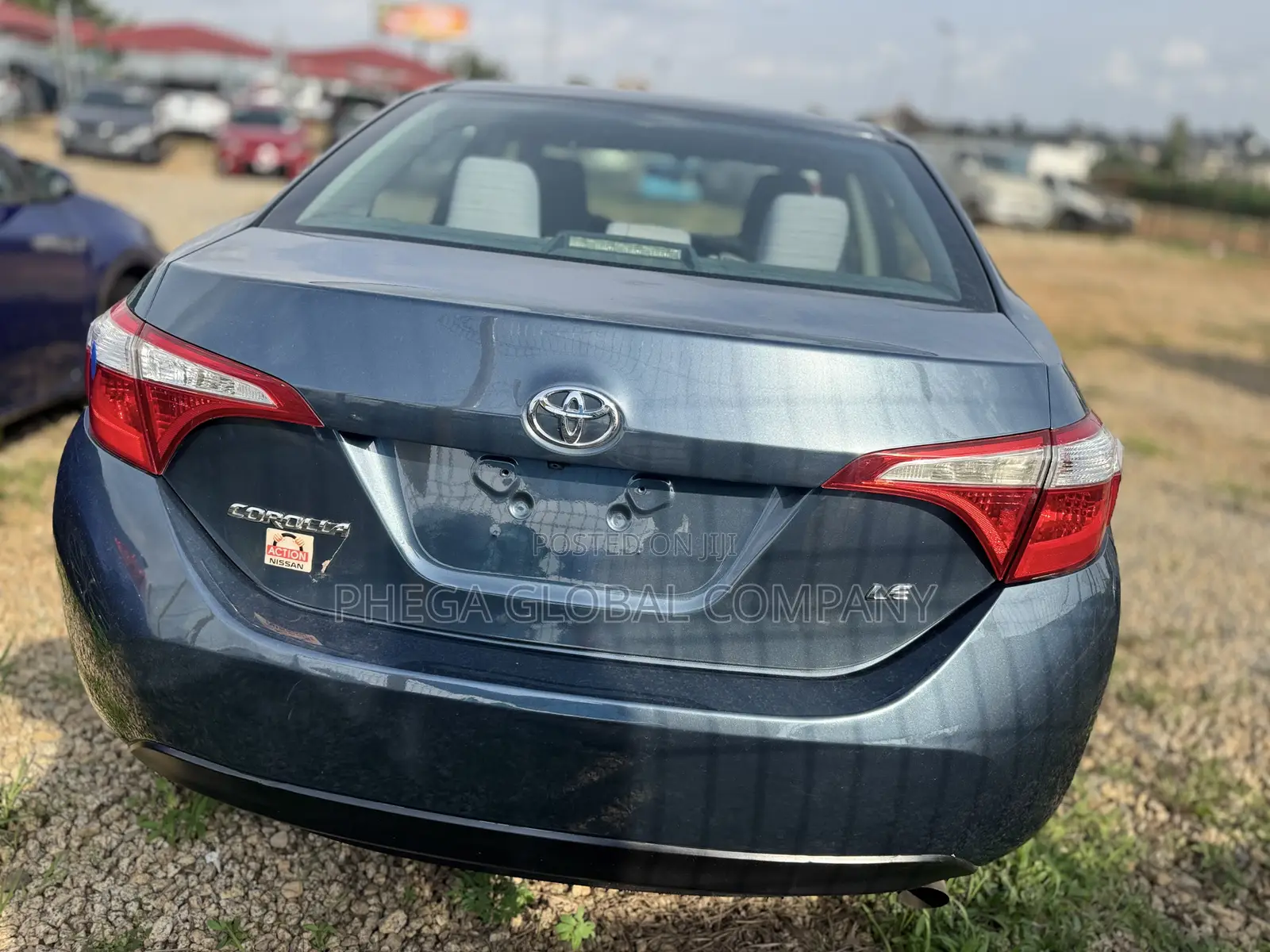 Toyota Corolla LE 4dr Sedan (1.8L 4cyl CVT) 2014 Gray