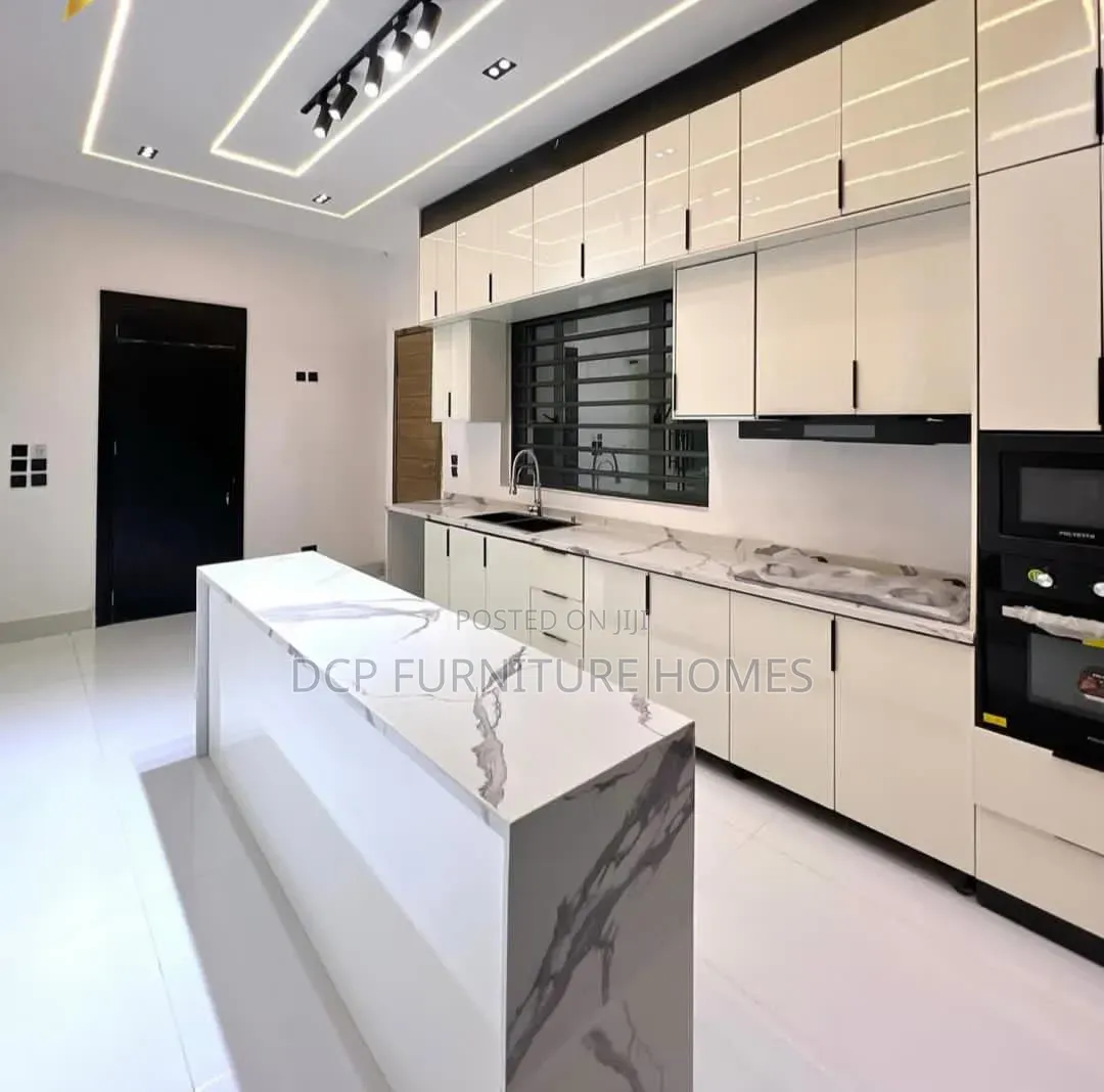 Cutom Fitted Kitchen