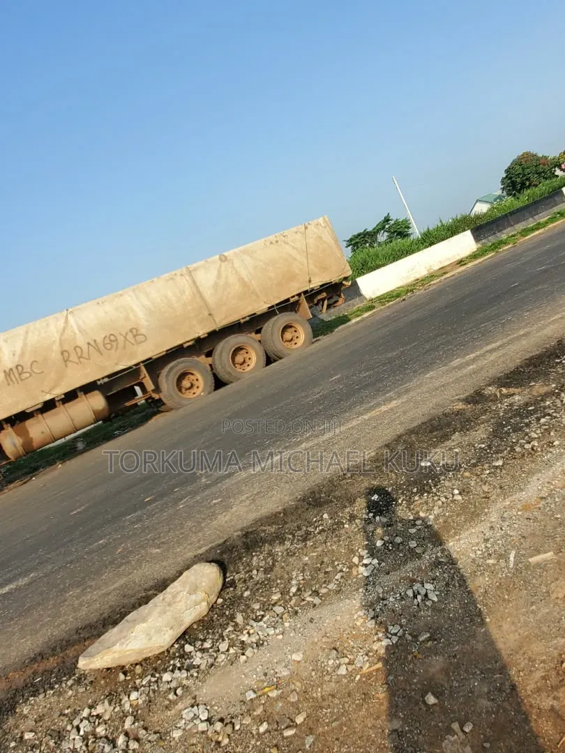 Distributor of Dangote and Bua Cement