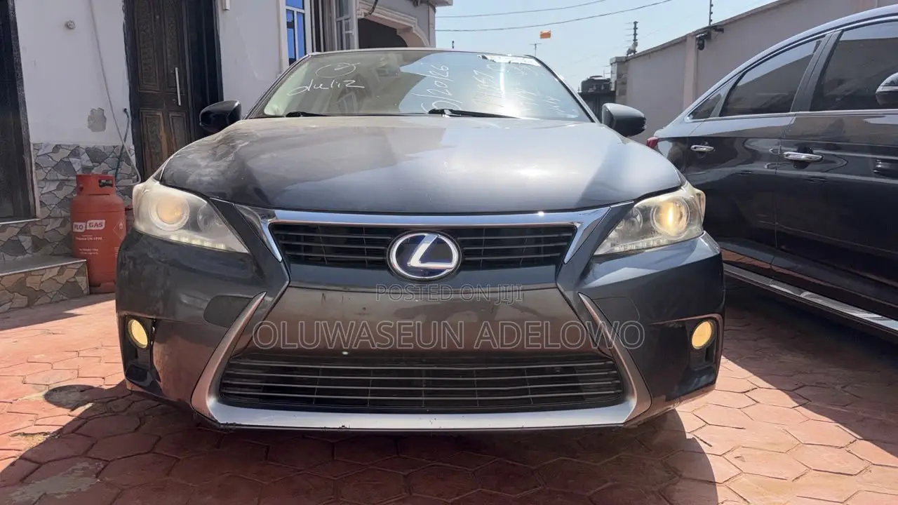 Lexus CT Base 2013 Gray