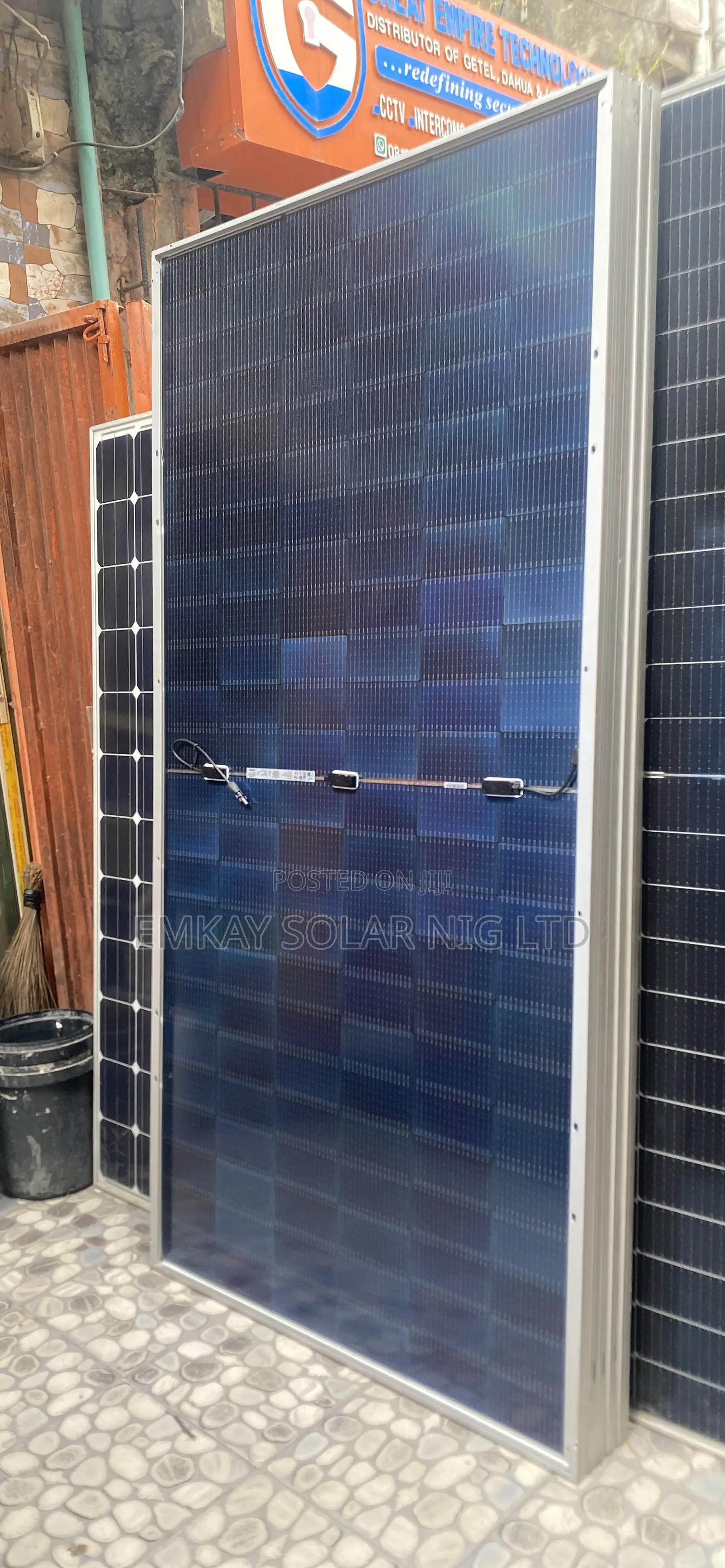 650 Watts Jinko Panel