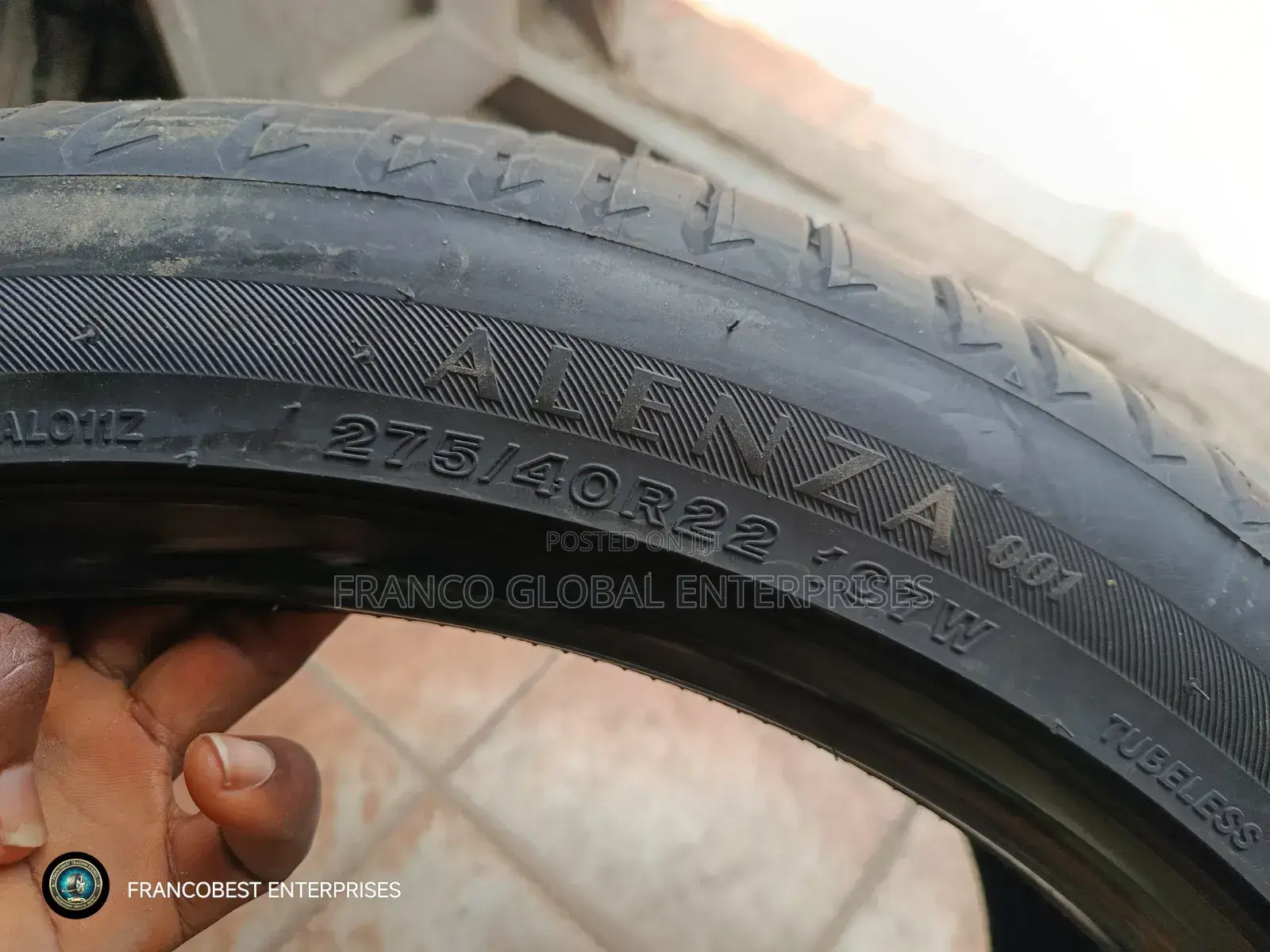 275/40r22 Original Brand New Bridgestone Tyre