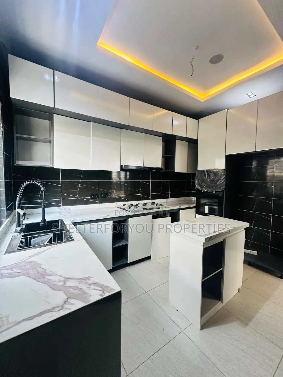 4bdrm Duplex in Lekki Expressway for sale