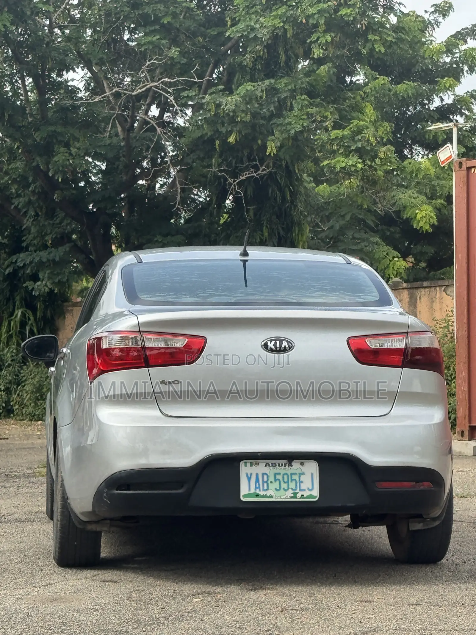 Kia Rio LX 4dr Sedan (1.6L 4cyl 6M) 2013 Silver