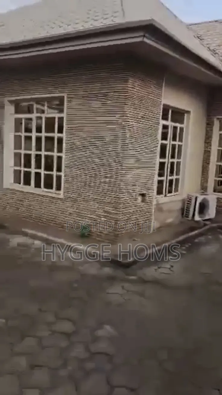 4bdrm Bungalow in Maplewood Estate, Oko-Oba for sale
