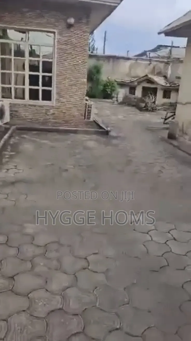 4bdrm Bungalow in Maplewood Estate, Oko-Oba for sale