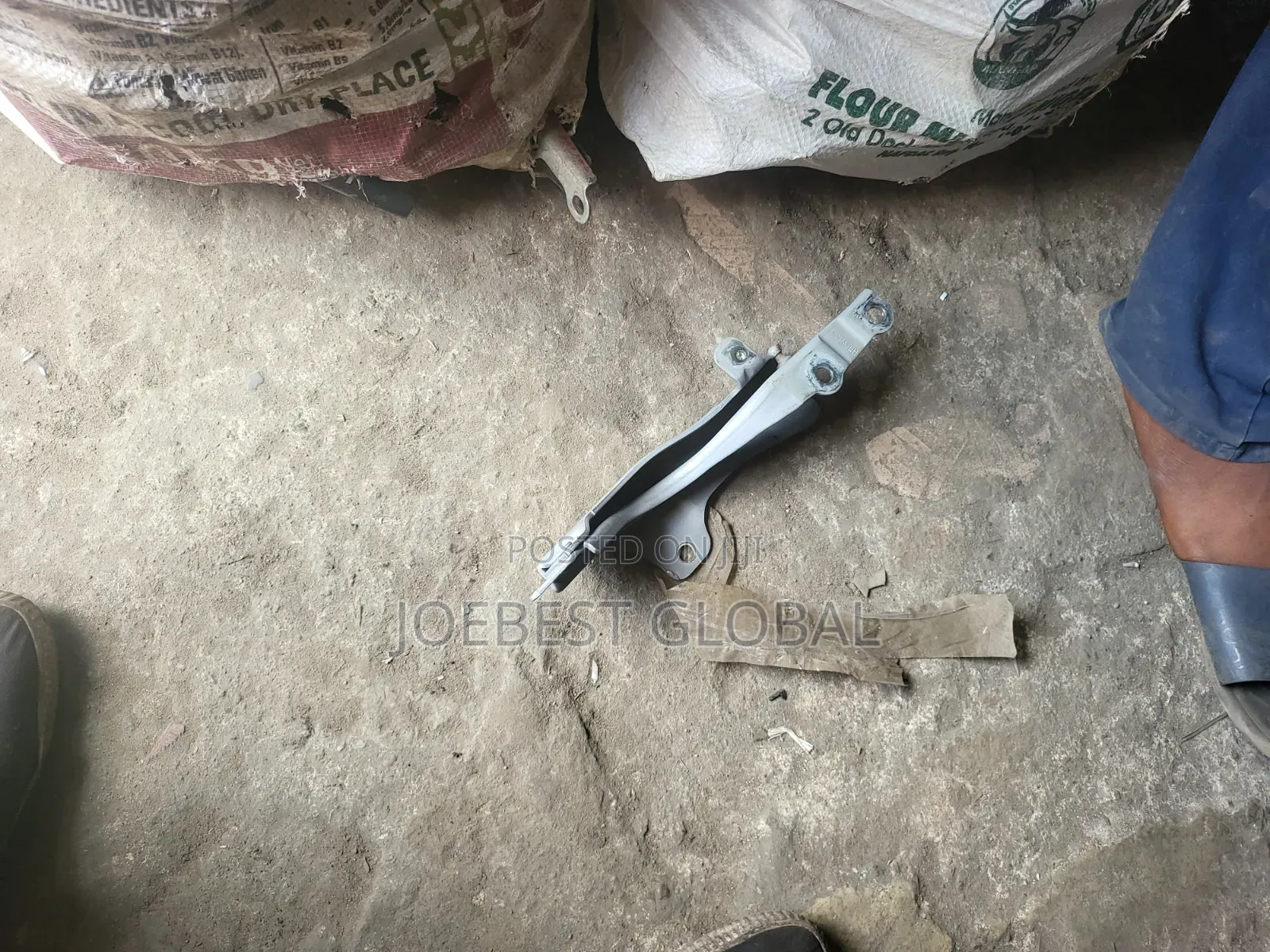 Bonnet Hunger Toyota 4runner 2015