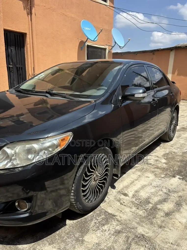 Toyota Corolla 2009 Black