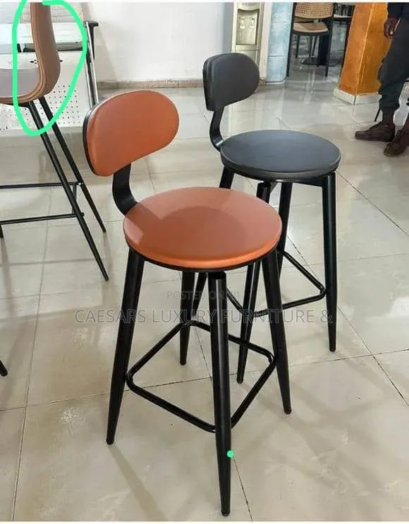 Bar Chair for Use in Homes and Restaurants.