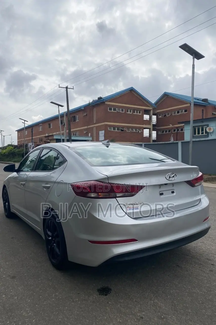 Hyundai Elantra ECO 2018 Silver