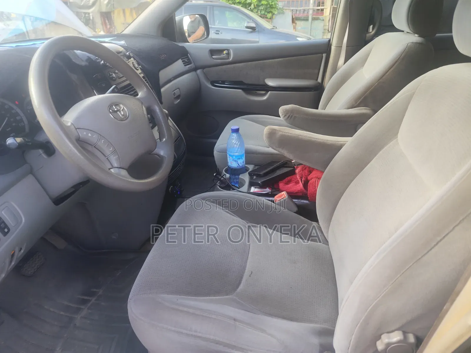 Toyota Sienna 2005 Silver