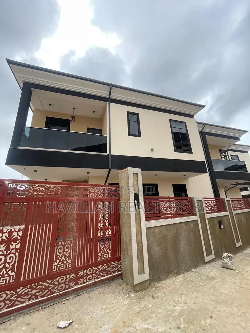 5bdrm Duplex in Omole Phase 1 for sale
