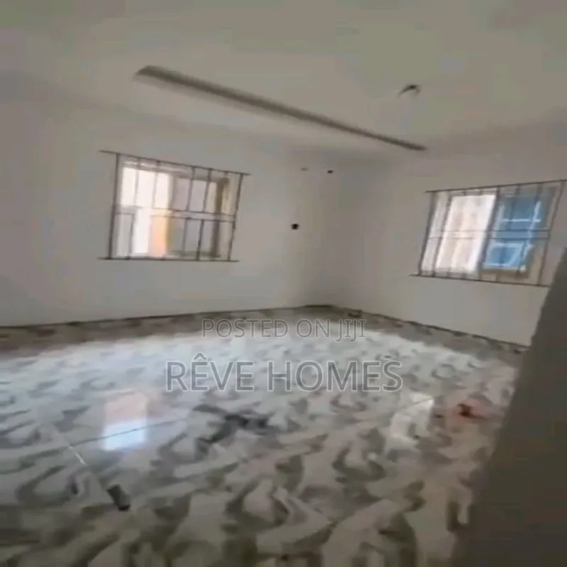 Mini Flat in Fadeyi for rent