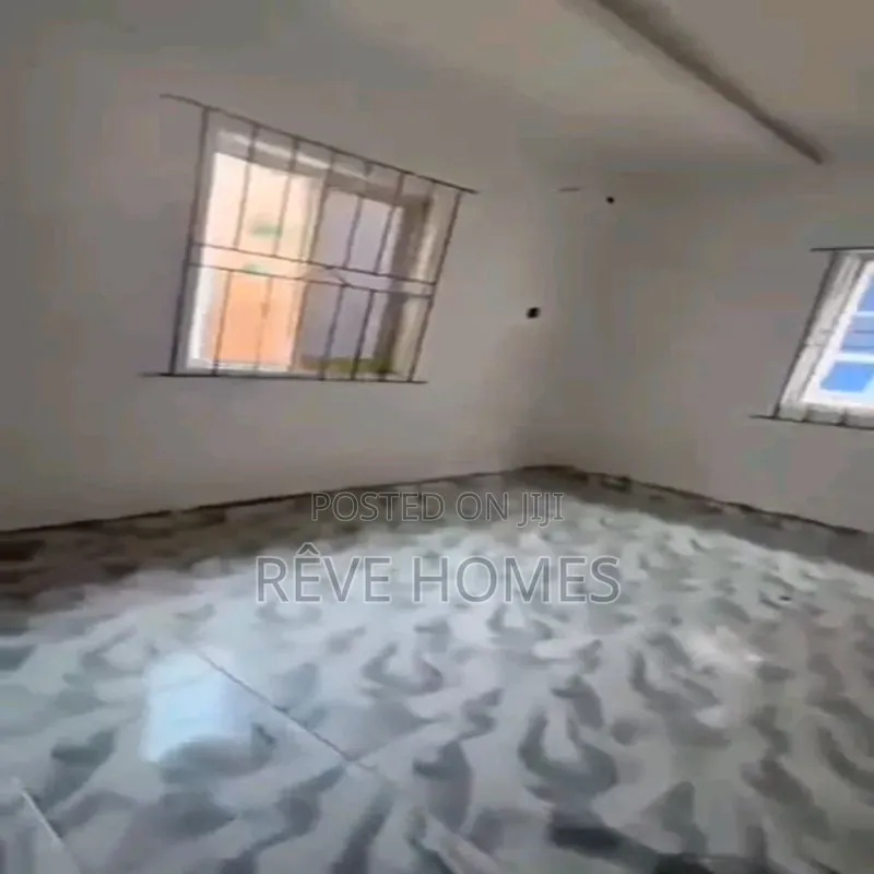 Mini Flat in Fadeyi for rent