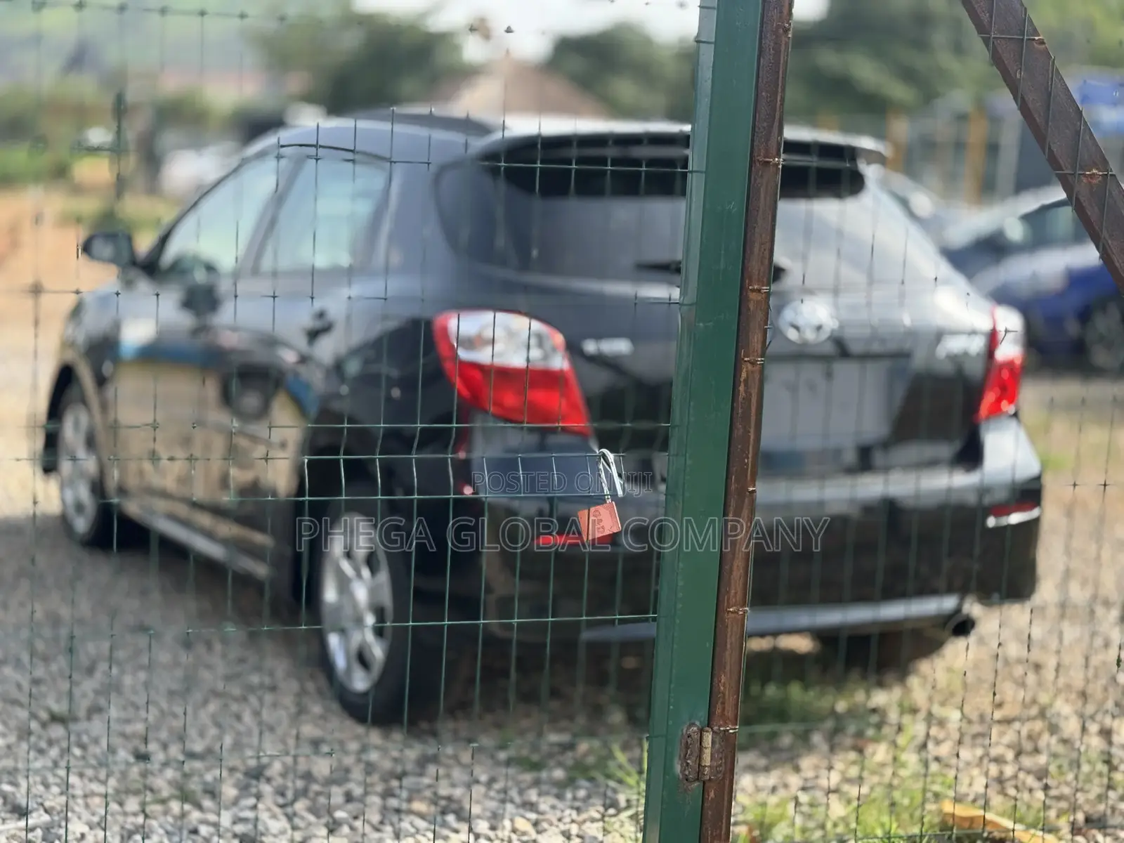 Toyota Matrix Hatchback FWD (1.8L 4cyl 5M) 2010 Black