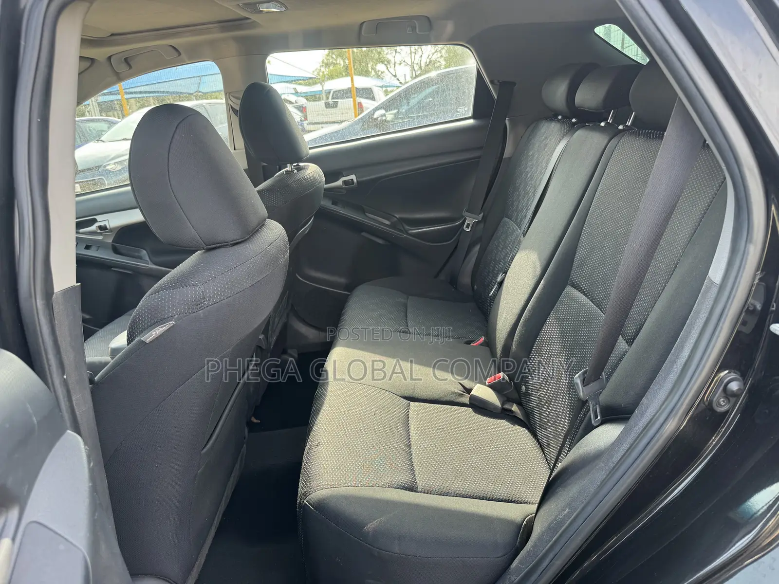 Toyota Matrix Hatchback FWD (1.8L 4cyl 5M) 2010 Black
