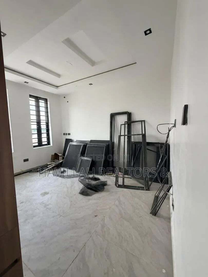 4bdrm Duplex in Ogba GRA for sale