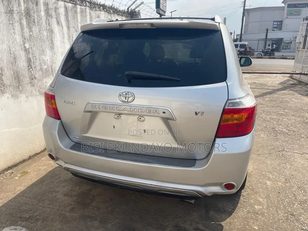 Toyota Highlander Limited 2010 Silver